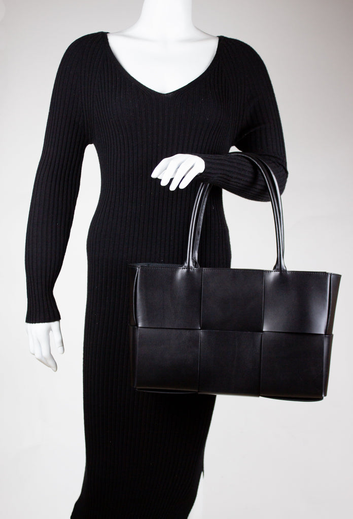 CA 1438 MEDIUM | DAMA 12 | BLACK - Calonge