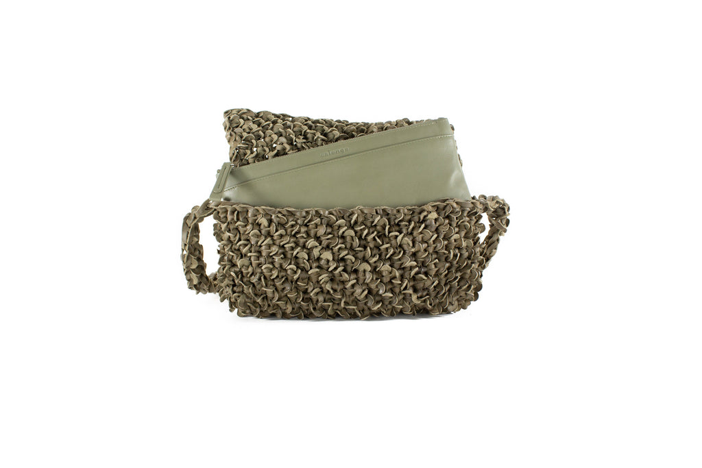 CA 1447 | MEDIUM IRIS | MOSS - Calonge