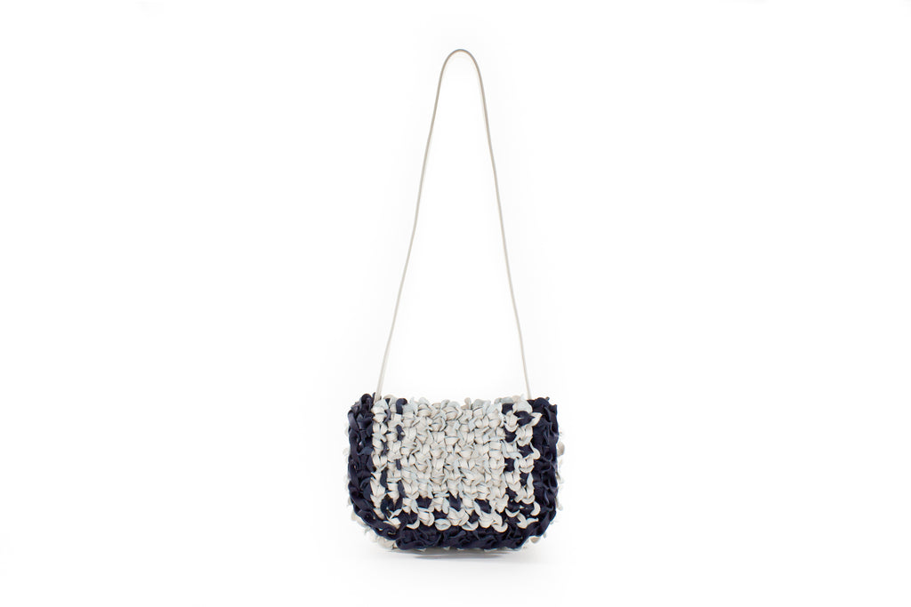 CA 1458 | BIG IRIS | OFF WHITE & NAVY - Calonge
