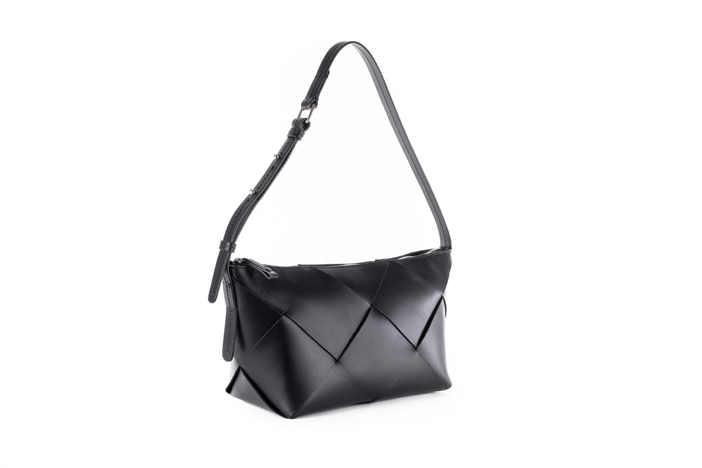 CA 1541 | CROSSED DAMA 8.5 | BLACK - Calonge