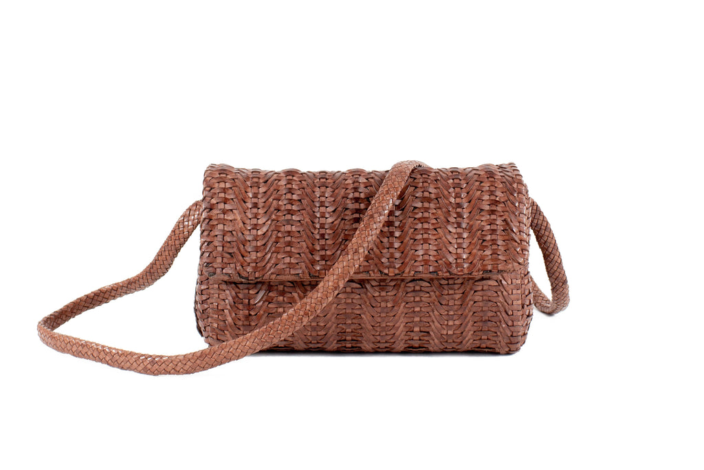 CA 571 | INT | MAHOGANY - Calonge