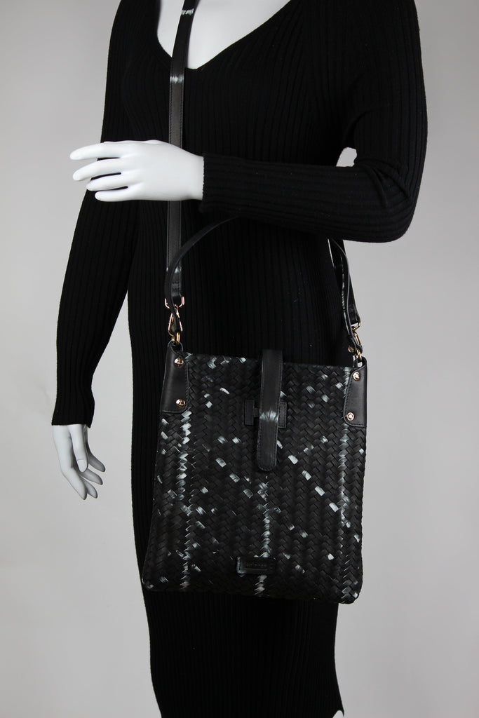 CA 1352 | INT | BLACK MULTI - Calonge